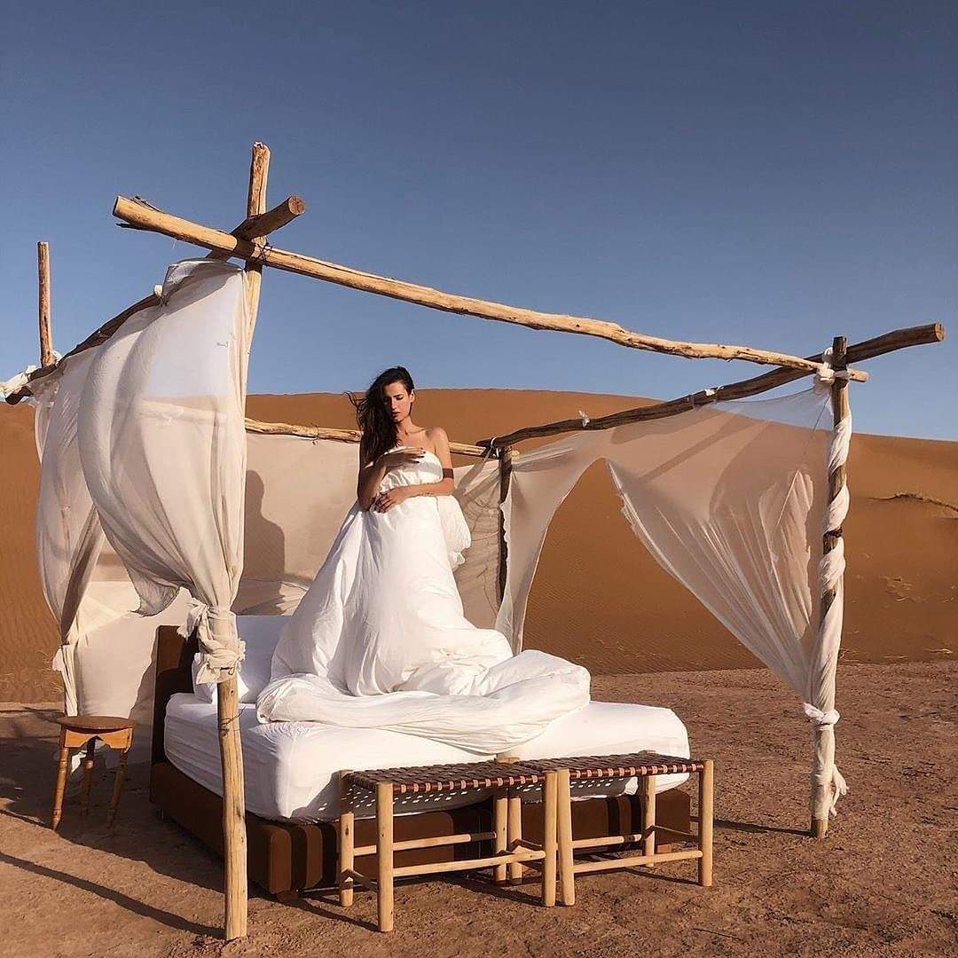 Morocco best sahara tours, woman travel to desert