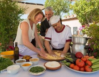 morocco best sahara tours, preparing moroccan dishes