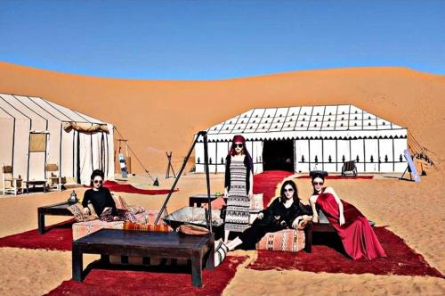 Best luxury 6 days from marrakech to Fes and Merzouga Sahara Desert